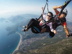 -费特希耶滑翔伞