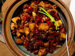 石锅椒麻鸡-蜀宴小调·精致家常菜(来福士店)
