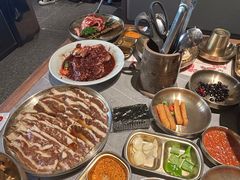 -草家酱蟹炭火烤肉店(珲春南路一店)