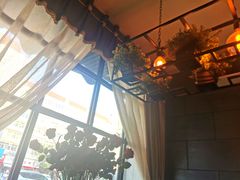 -愉肴麻辣香锅(中山路店)