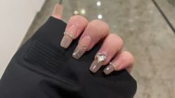 -UGIRL有个美甲