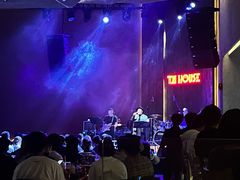-TZ House音乐现场(来福士中心店)