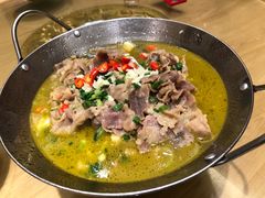 金针菇酸菜肥牛-船夫鱼锅(衢江路店)