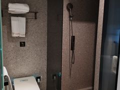 -万泊酒店(长沙五一广场国金中心店)