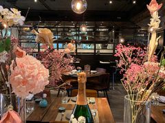 -Carbon莫卡哆·意大利复古集市餐厅(杭州大厦店)