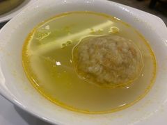 蟹粉狮子头-萬國春·中菜馆(颐和公馆店)