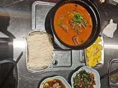 -马路牙子烧烤音乐酒馆(望京店)