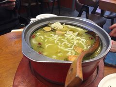 -周鱼小馆石锅酸菜鱼(活力汇店)