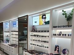 -J-Optical佳视明眼镜·蔡司视觉(青岛金茂览秀城店)