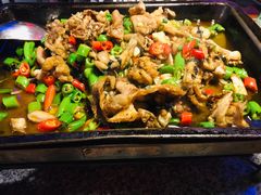 炭烧牛蛙平锅紫苏味-蘭奢雅集·江浙菜(青山江滩店)