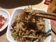-袁记串串香(梁家巷店)