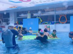 -龙格亲子游泳·水育早教中心(华亿大润发店)