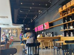 用餐区-星巴克(洛阳中州路王府井店)