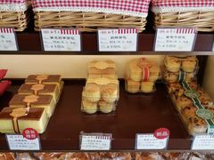 -红宝石·鲜奶小方·海派西点房(金杨店)