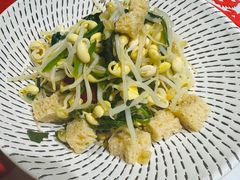 菠菜豆芽拌面筋-汉唐宴长安食府