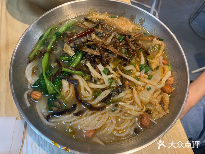 大熊熊螺蛳粉(埌西店)螺肉螺蛳粉图片