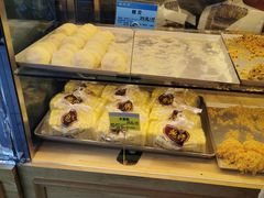 -鲍师傅糕点(江苏路店)