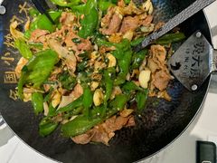 -费大厨辣椒炒肉(黄兴中心广场店)