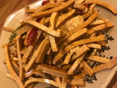 -亮亮面馆(经六路店)