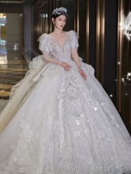 -Lady  Jane高端婚纱礼服馆