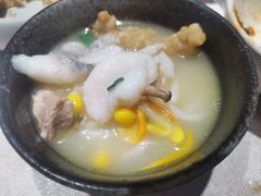 云南过桥米线-云海肴·汽锅鸡·云南菜(高德置地店)
