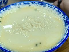 -雪琴面馆富安特色鱼汤面(城中花园店)
