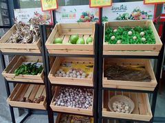 -丹江口渔村·湘味厨房(桃园店)