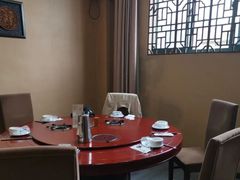 -魏铭鱼头捞饭(晋阳路店)