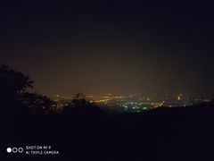 -鬼笑石后山停车场