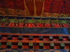 -比如骷髅墙景区