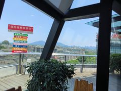-四月吧餐厅(正阳步行街店)