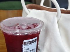 -星巴克臻选(上海虹桥新天地三店)