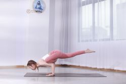 -亚太瑜伽普拉提学院