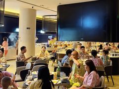 -涨巢·潮玩水疗局