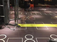 -VLines耀能运动24小时·月付制健身(京广桥店)