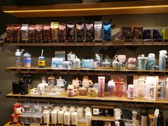 零售区-星巴克(金华东阳银泰城店)