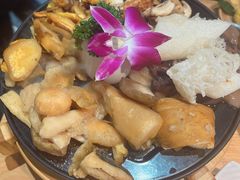 -一朵菌·野生菌探索家火锅(南亚店)