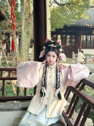 -一揽芳华汉服旗袍体验馆(拙政园店)