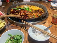 -四小区火锅·巷子里的重庆火锅(花照壁店)