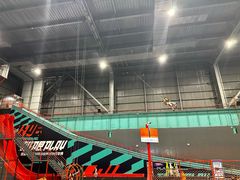 -极限PLAY运动娱乐新世界·团建派对表演休闲馆·室内高空游乐园