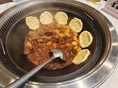 -靠山屯东北铁锅炖(东北菜，古美西路店)
