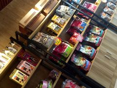 -精灵岛宠物生活馆(洪泽花园店)