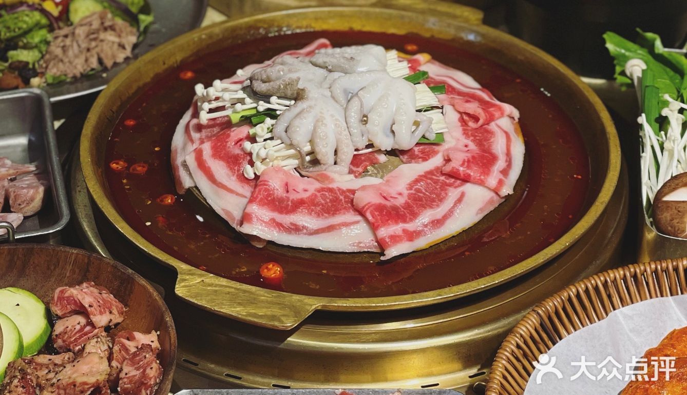 味觉随着升腾的烟火，瞬间便至韩国露营地。