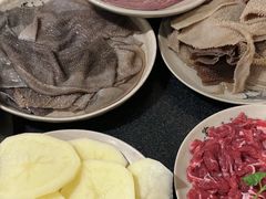 -洞亭火锅(防空洞总店)
