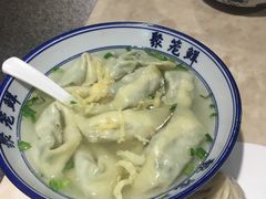 荠菜鲜肉馄饨-聚笼鲜美食(凤凰街店)