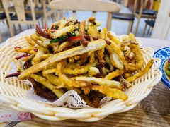 -江城燕子大排档(江汉路步行街店)