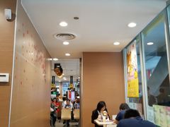 -麦当劳(轻轨曹杨路店)
