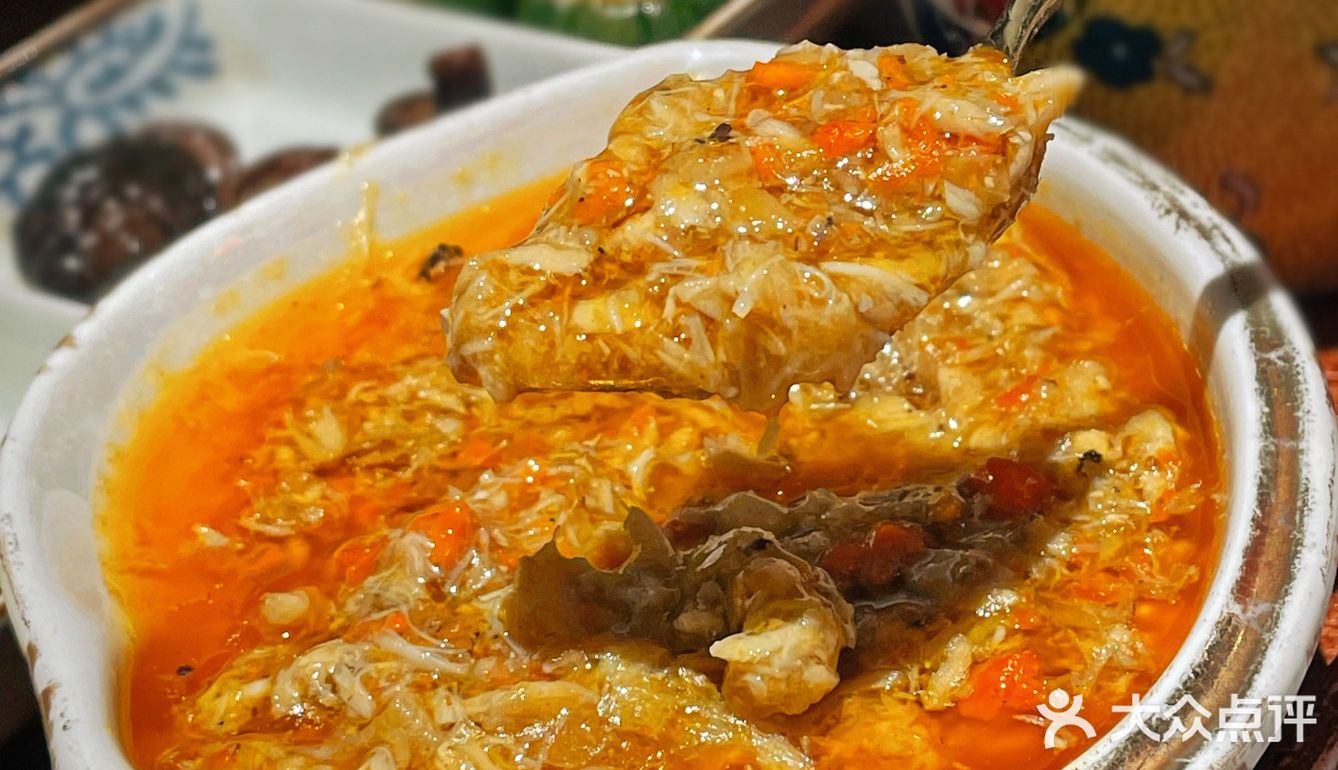 八只苏杭大闸蟹黄做成的秃黄油拌饭