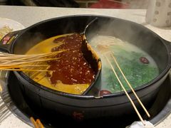鸳鸯锅-钢管厂歆瑞源油卤串串香(春熙路太古里店)