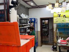 -湖南人家湘菜馆(镇江路店)